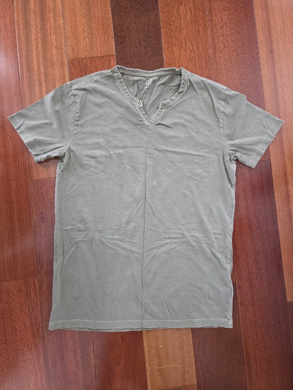 Gap Men's Essential Short Sleeve Notch T-Shirt -GREEN -XS